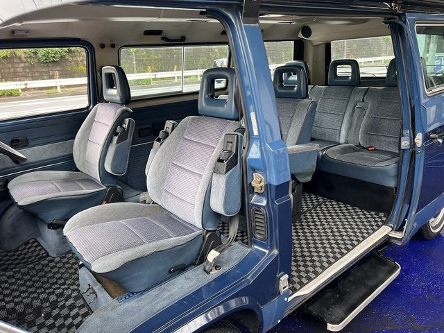 VOLKSWAGEN CARRAVEL 1990 Image 31