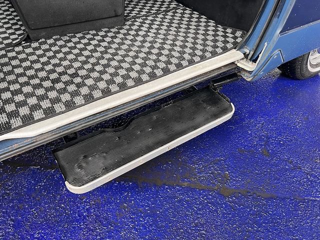 VOLKSWAGEN CARRAVEL 1990 Image 31