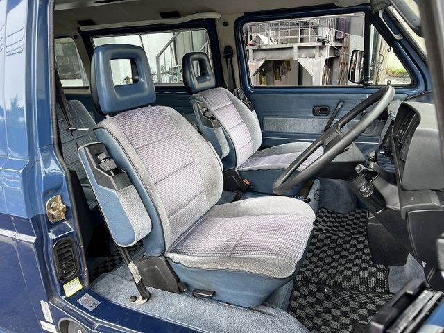 VOLKSWAGEN CARRAVEL 1990 Image 31