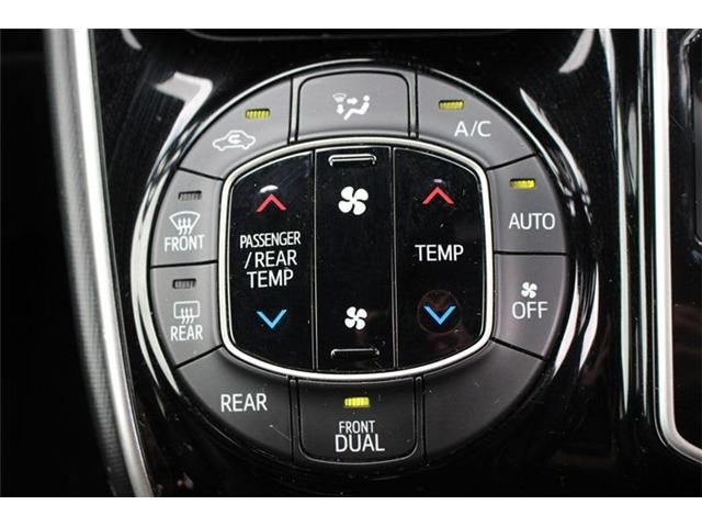 TOYOTA VOXY 2019 Image 31