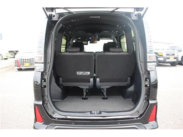 TOYOTA VOXY 2019 Image 31