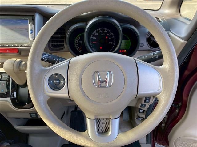 HONDA N BOX 2014 Image 31