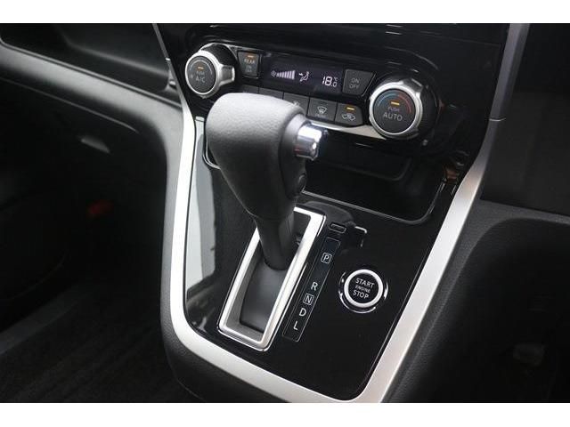 NISSAN SERENA  S-HYBRID 2018 Image 31