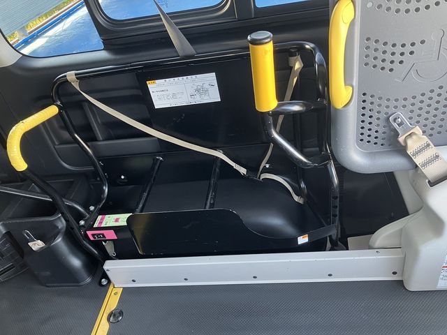 TOYOTA REGIUSACE VAN 4WD 2017 Image 31