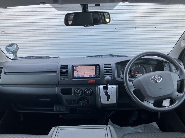 TOYOTA REGIUSACE VAN 4WD 2017 Image 31