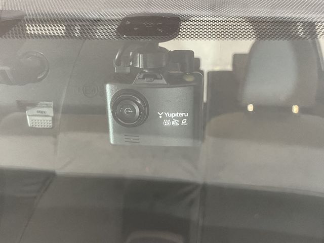 TOYOTA PRIUS ALPHA 2013 Image 31