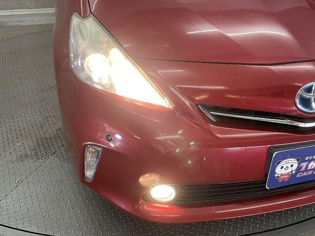 TOYOTA PRIUS ALPHA 2013 Image 31