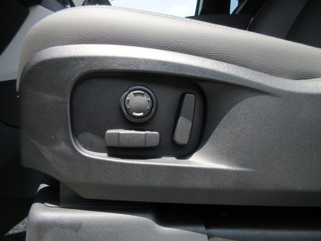 ROVER DEFENDER 2023 Image 31