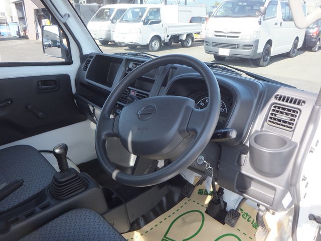 NISSAN NT100 CLIPPER 4WD 2016 Image 31