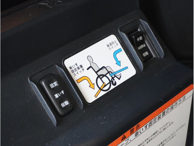 TOYOTA SIENTA 2019 Image 31