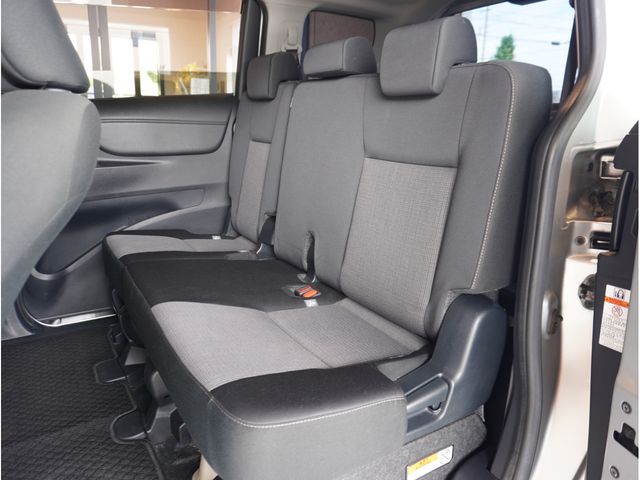 TOYOTA SIENTA 2019 Image 31