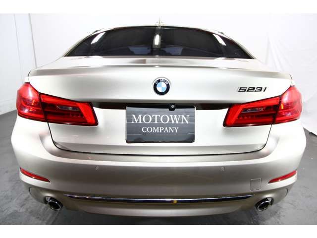 BMW 5SERIES SEDAN 2018 Image 31