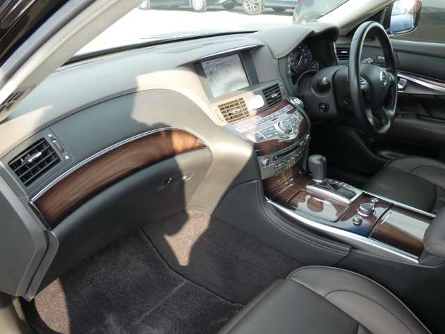 NISSAN CIMA HYBRID 2017 Image 31