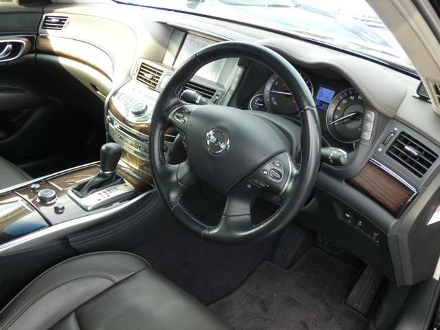 NISSAN CIMA HYBRID 2017 Image 31