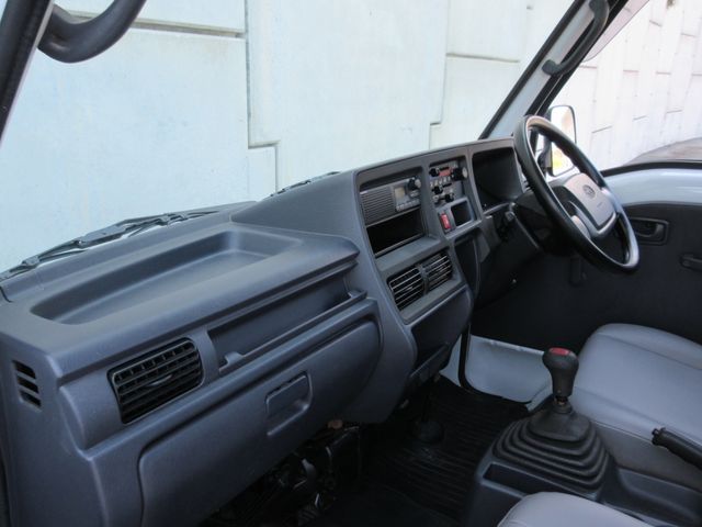 SUBARU SAMBAR TRUCK 4WD 2010 Image 31