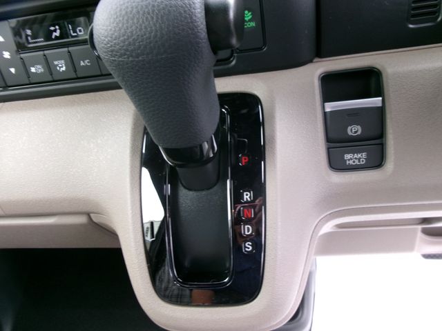 HONDA N BOX JOY 2025 Image 31