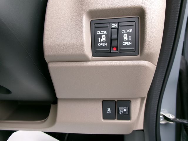 HONDA N BOX JOY 2025 Image 31