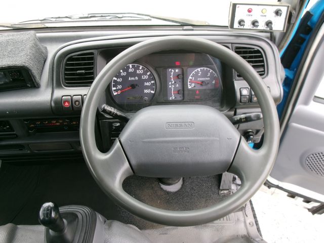 NISSAN ATLAS 2006 Image 31
