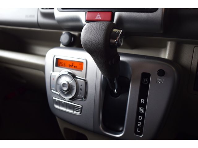 NISSAN NV100 CLIPPER RIO 2018 Image 31