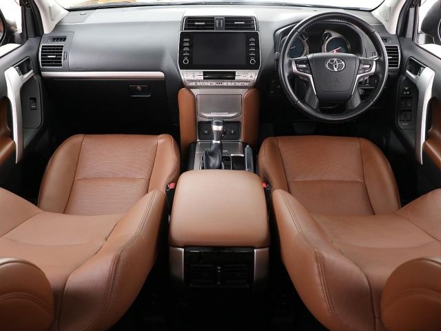 TOYOTA LANDCRUISER PRADO 2022 Image 31
