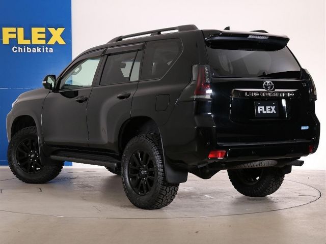 TOYOTA LANDCRUISER PRADO 2022 Image 31
