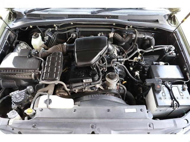 TOYOTA HILUXSURF WAGON 4WD 2006 Image 31