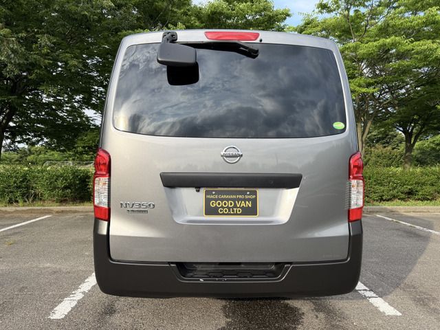 NISSAN NV350 CARAVAN 4WD 2019 Image 31