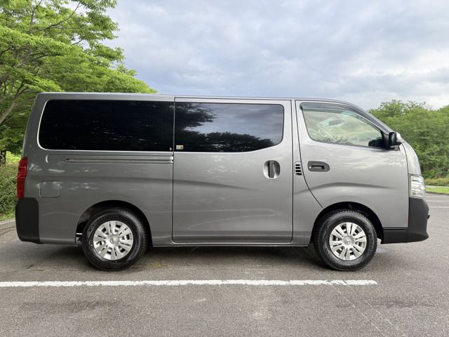 NISSAN NV350 CARAVAN 4WD 2019 Image 31
