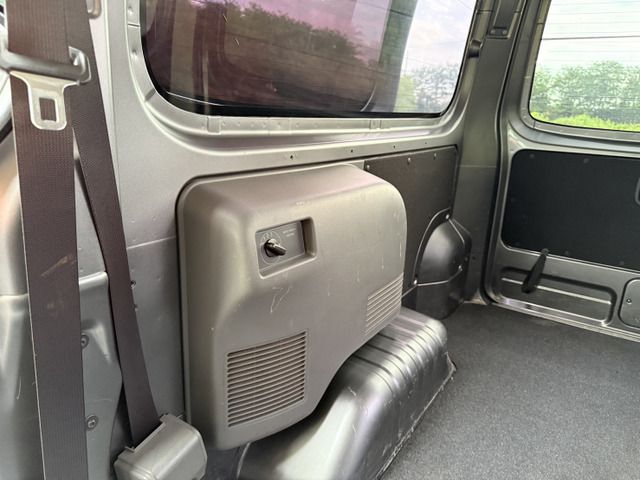 NISSAN NV350 CARAVAN 4WD 2019 Image 31