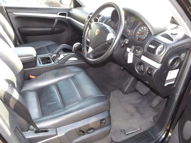 PORSCHE CAYENNE 2005 Image 31