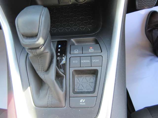 TOYOTA RAV4 HYBRID 2WD 2020 Image 31