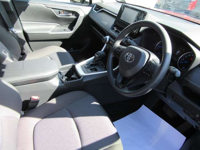 TOYOTA RAV4 HYBRID 2WD 2020 Image 31