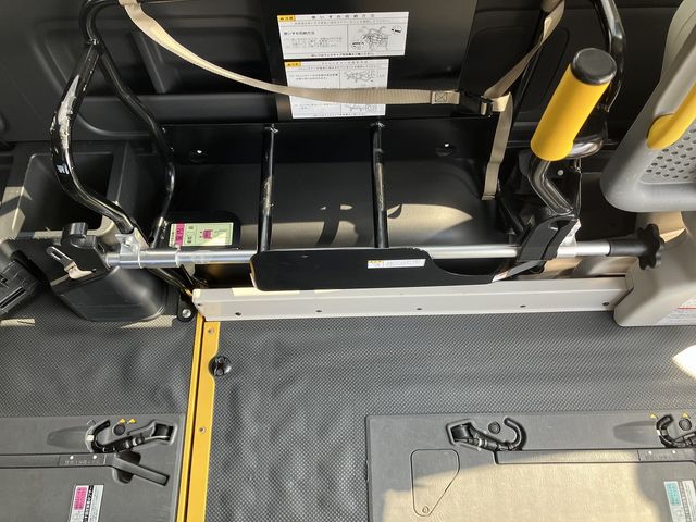 TOYOTA REGIUSACE VAN 4WD 2019 Image 31