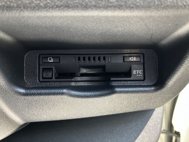 TOYOTA REGIUSACE VAN 4WD 2019 Image 31