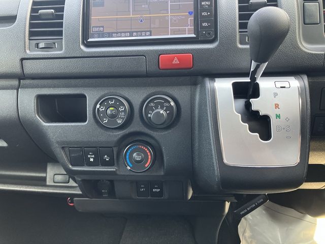 TOYOTA REGIUSACE VAN 4WD 2019 Image 31