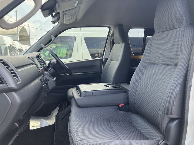 TOYOTA REGIUSACE VAN 4WD 2019 Image 31