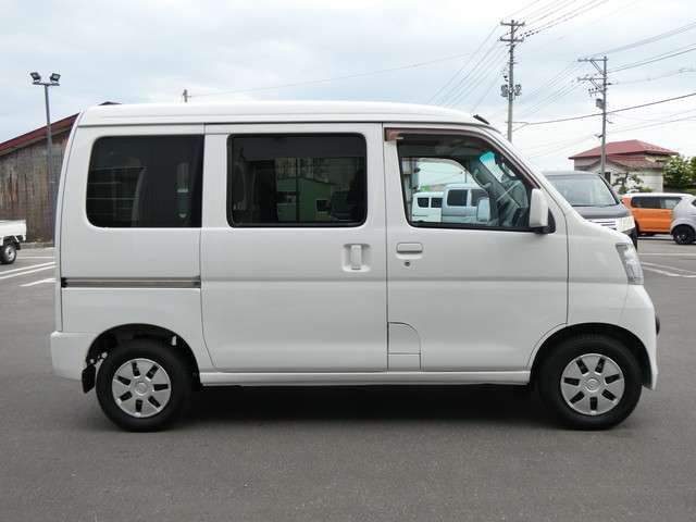 DAIHATSU HIJET CARGO 4WD 2013 Image 31