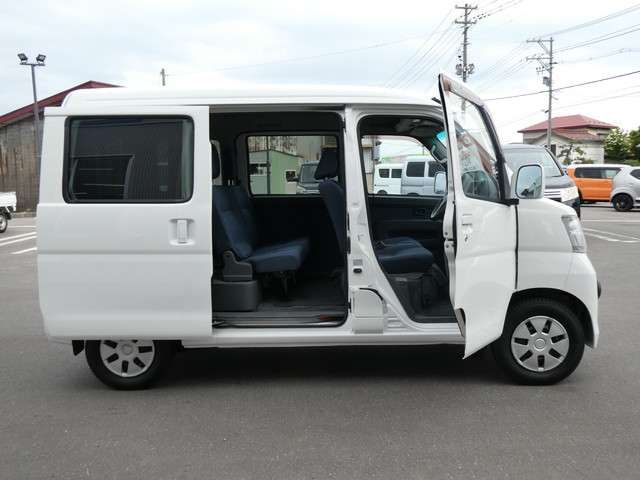 DAIHATSU HIJET CARGO 4WD 2013 Image 31