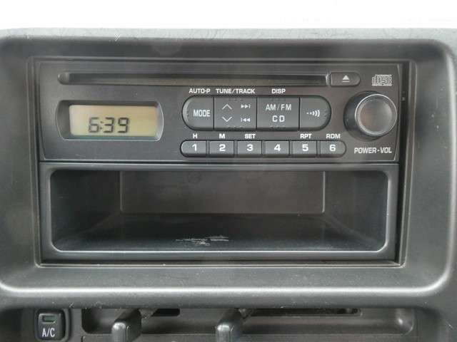 DAIHATSU HIJET CARGO 4WD 2013 Image 31