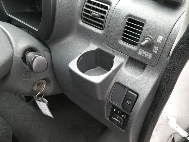 DAIHATSU HIJET CARGO 4WD 2013 Image 31