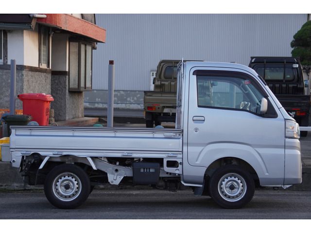 DAIHATSU HIJET TRUCK 4WD 2016 Image 31