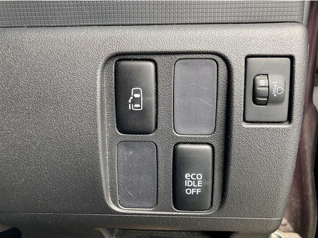 DAIHATSU TANTO 2012 Image 31