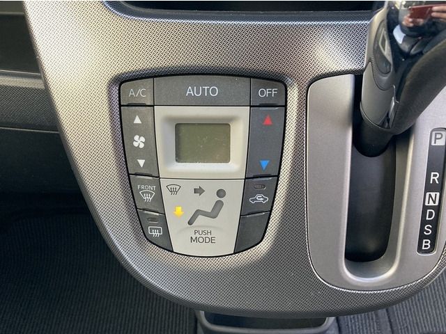 DAIHATSU MOVE CUSTOM 2013 Image 31