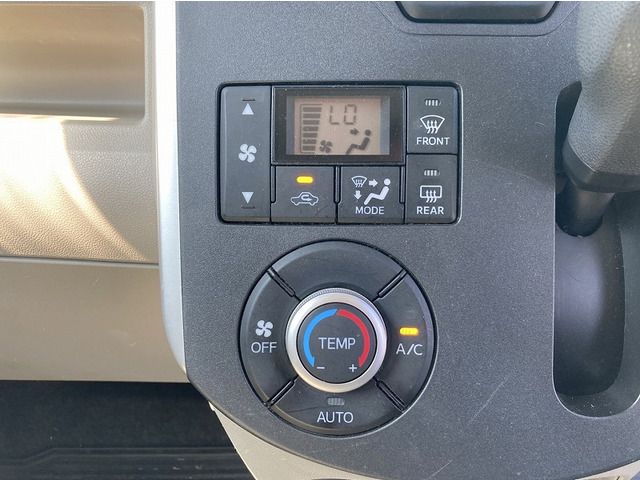 DAIHATSU TANTO 2015 Image 31