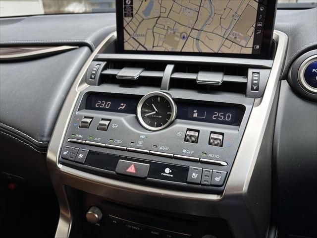 TOYOTA LEXUS NX300H 2018 Image 31