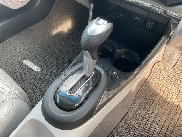 HONDA CR-Z 2010 Image 31