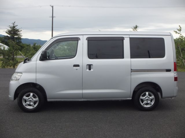 TOYOTA LITEACE VAN 4WD 2020 Image 31