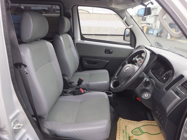 TOYOTA LITEACE VAN 4WD 2020 Image 31