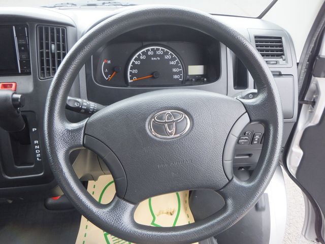 TOYOTA LITEACE VAN 4WD 2020 Image 31