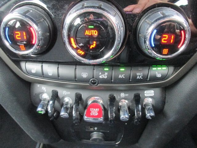 BMW MINI COOPER D CROSSO 2022 Image 31